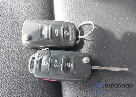 2017 Volkswagen Tiguan 2.0T/2.0T S z USA, uszkodzony, nr VIN WVGAV7AX0HK013059